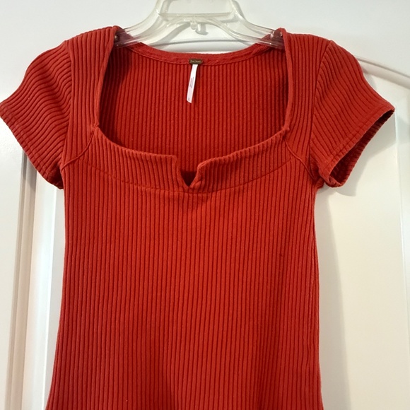 Free People cropped ribbed shirt, size Small - Picture 2 of 4